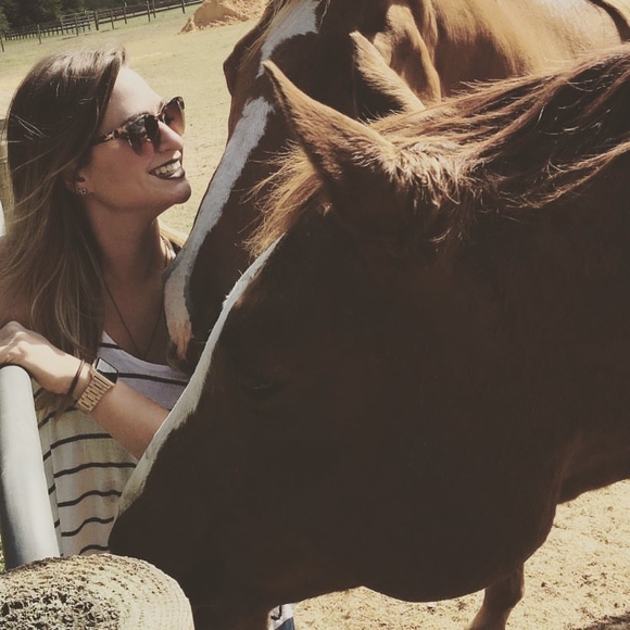 Meet your Posher, Jaclyn - Picture 1 of 1